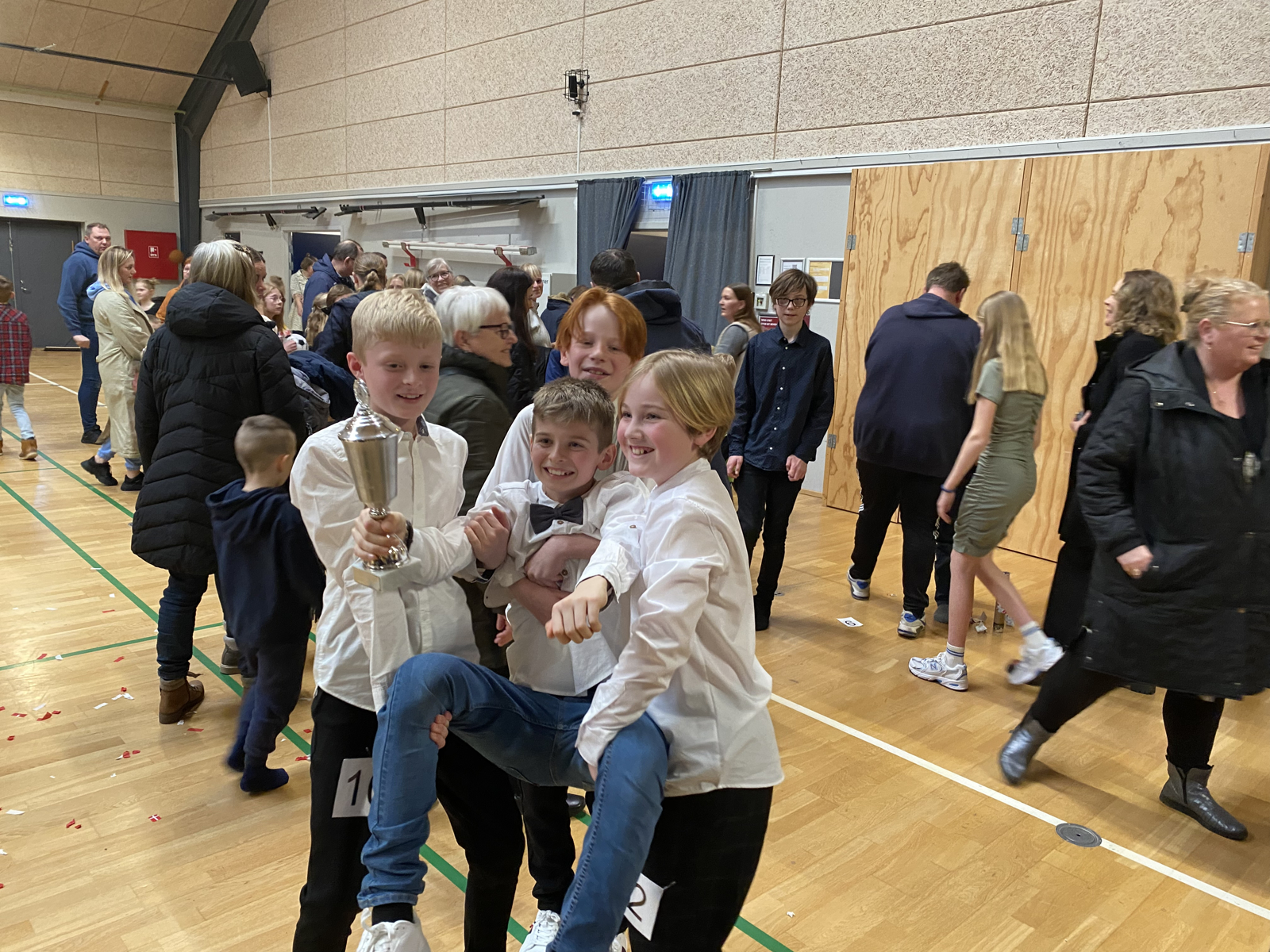 VILD, VILDERE, VILD MED DANS